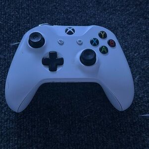White Xbox Controller